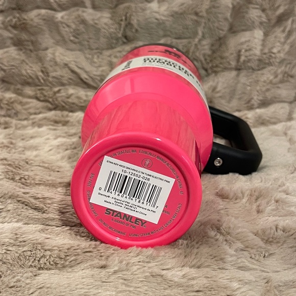 Stanley Neon Electric Pink 40oz - Picture 6 of 10